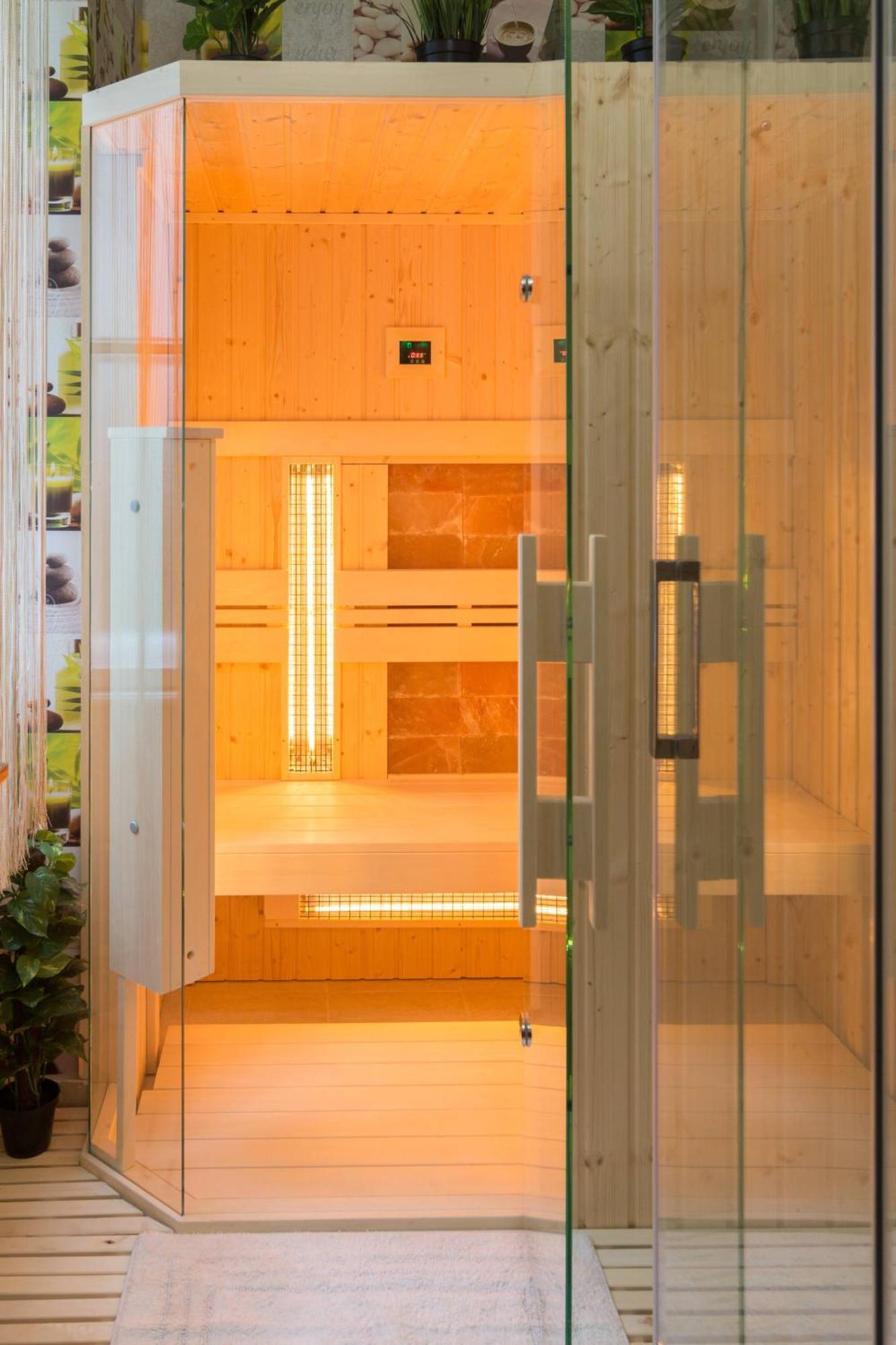 Exlcusive & City Central Located Suite By Prestige Homes Budapest Eksteriør bilde