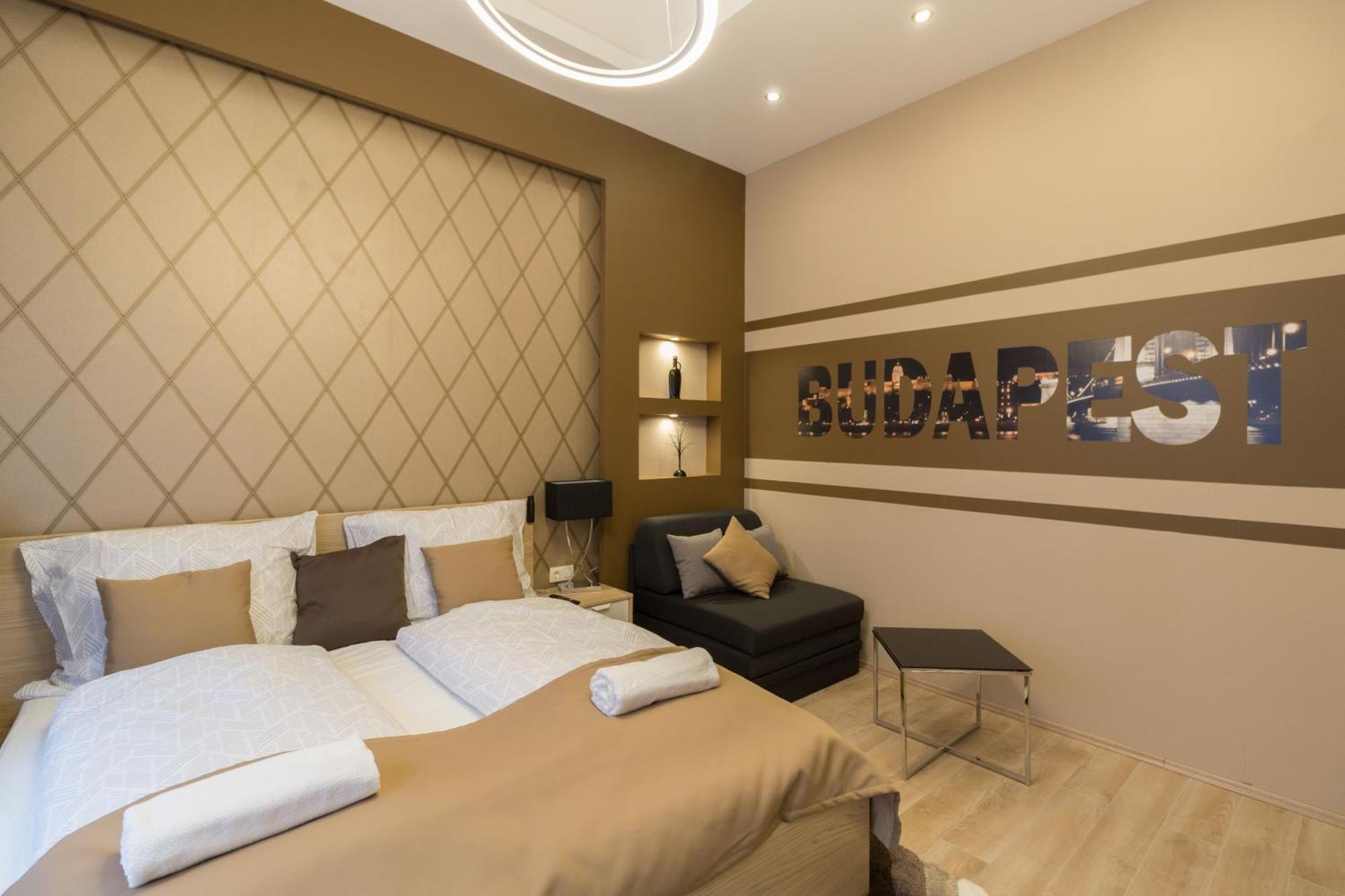 Exlcusive & City Central Located Suite By Prestige Homes Budapest Eksteriør bilde